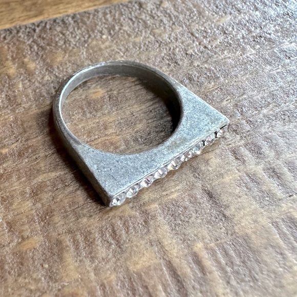 Contemporary Distressed Silvertone Pave Crystal Park Lane Jewelry Ring Cheers - Picture 1 of 8